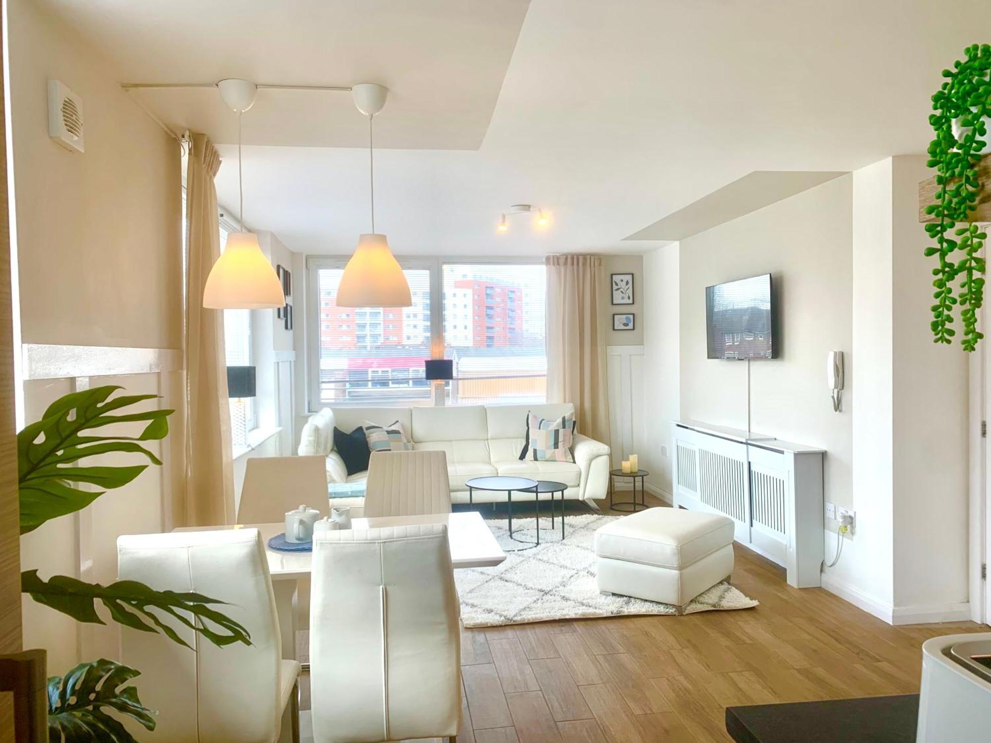 Large Modern 3 Bedroom City Centre Apartment ,Free Parking Liverpool Esterno foto